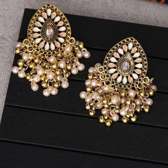 NWT Faux pearls drop jhumka/ Indian jhumka/ Pakistani jewellery/ Indian wedding - Picture 5 of 5
